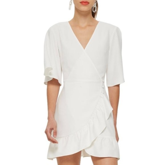 Topshop Dresses & Skirts - EUC TOPSHOP White Flutter Sleeve Dress XS